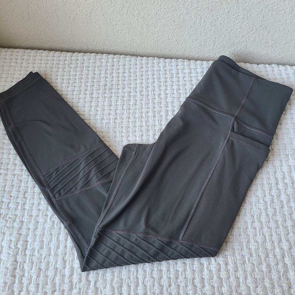 Athleta Inclination Gray Leggings with Stitch Detail Size M